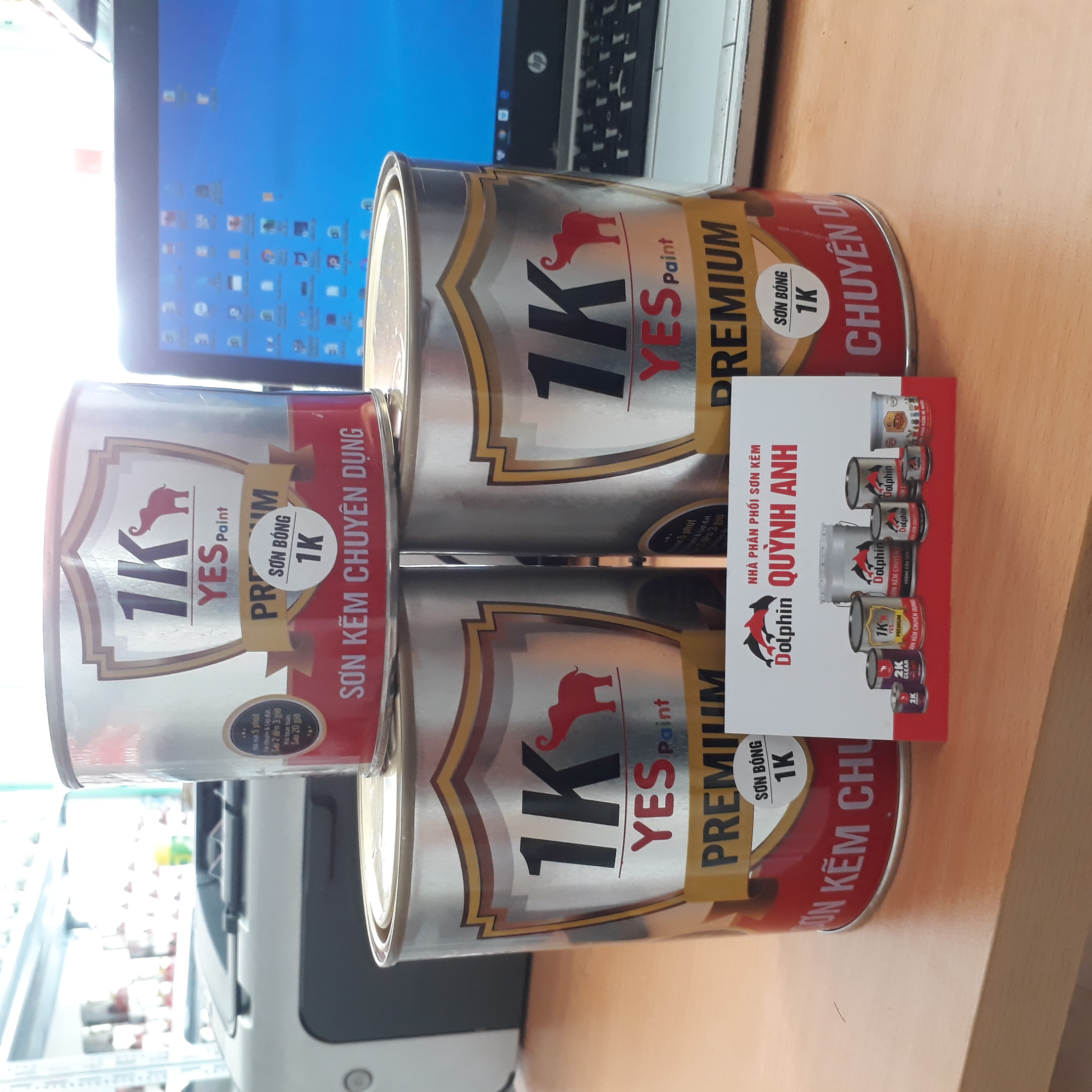 Sơn bóng 1K YES - Tặng kèm cọ