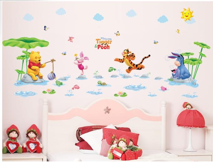 Decal trang trí Gấu Pooh và các bạn Câu Cá