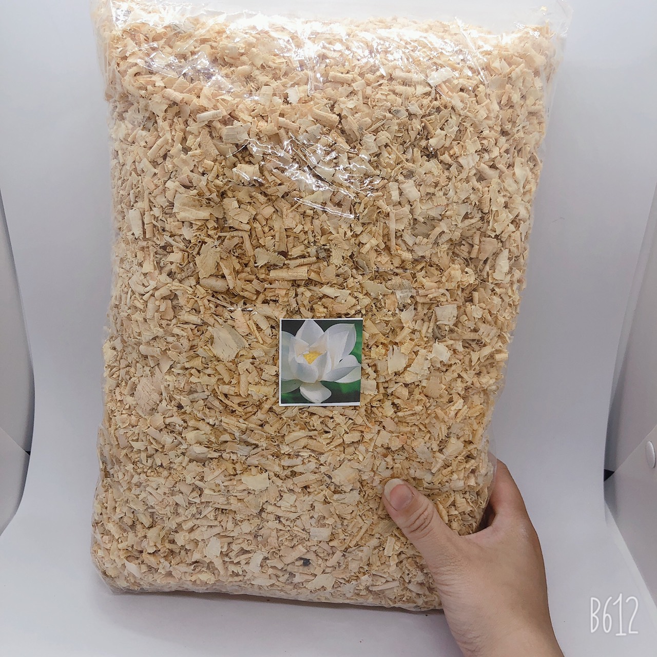 MÙN CƯA THƠM LÓT CHUỒNG CÓ HƯƠNG bịch lớn 500G HAMSTER, SÓC,THỎ, BỌ