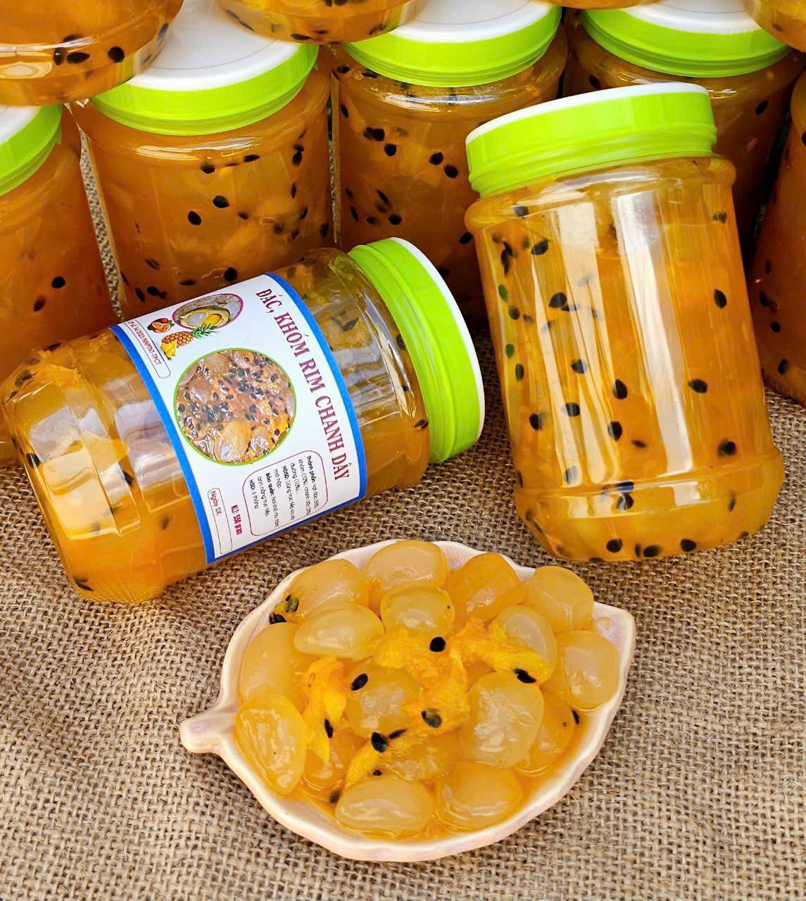 Hạt đác khóm rim chanh dây giải khát hộp 550gr
