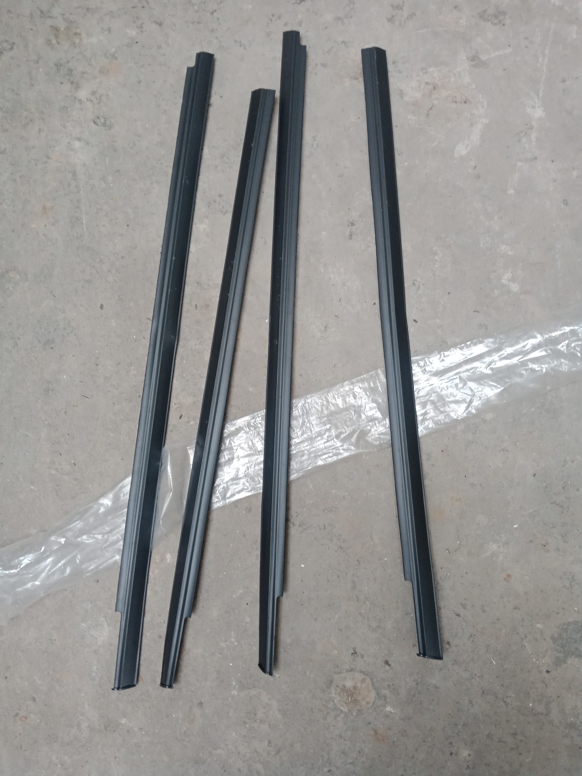 Nẹp chân kính matiz 1, 2 đời 1998 đến 2005