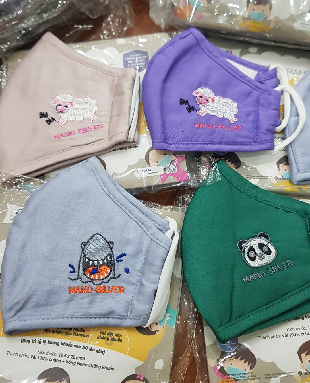 Set 2 Khẩu trang vải 3 lớp Hanvico cho bé - Hàng có lớp bông kháng khuẩn, dày, đẹp, họa tiết dễ thương
