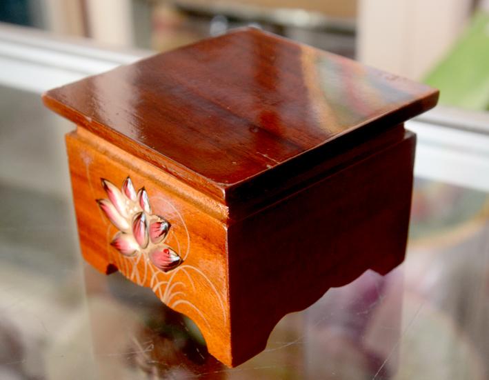 Đôn gỗ-đế gỗ vuông hoa sen đặt tượng thờ-Nhiều cỡ