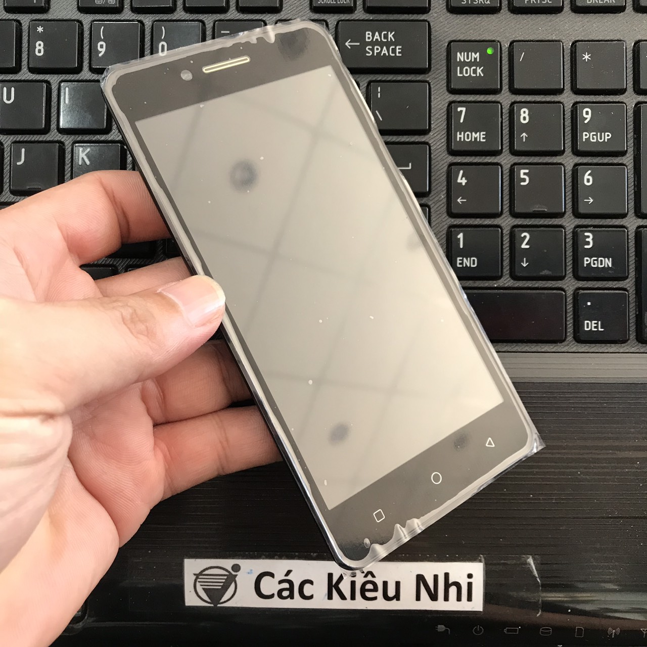 Itel P11 Màn hình cảm ứng bộ liền khung zin chính hãng black