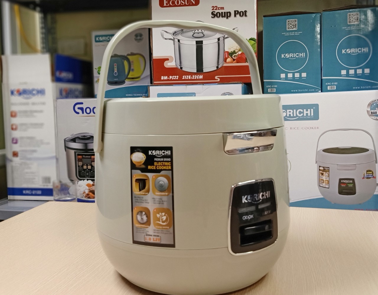 Nồi cơm điện Korichi dung tích 1,8l lòng niêu dày
