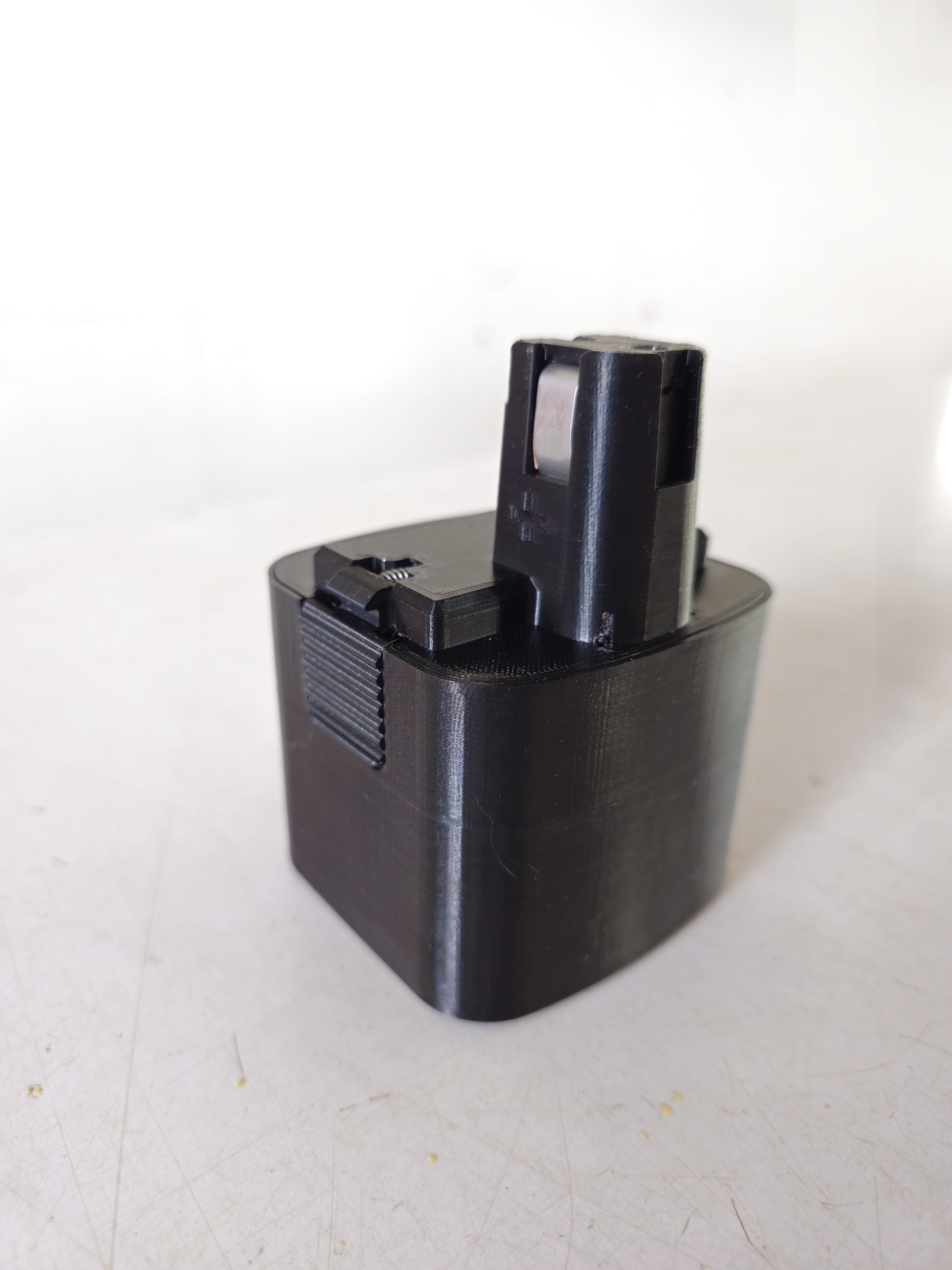 Vỏ pin national 12v - 9 cell pin 18650