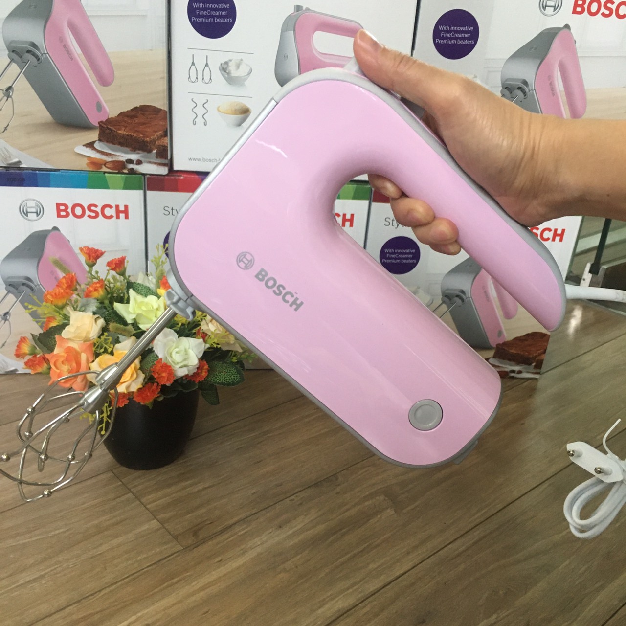 Máy đánh trứng B.OSCH MFQ40303, hai chức năng: đánh trứng và trộn bột; Công suất 500W; Hàng nhập Đức