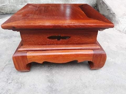 đôn kê tượng gỗ hương lào kích thước đường kính mặt vuông 25 cm cao 17 cm.