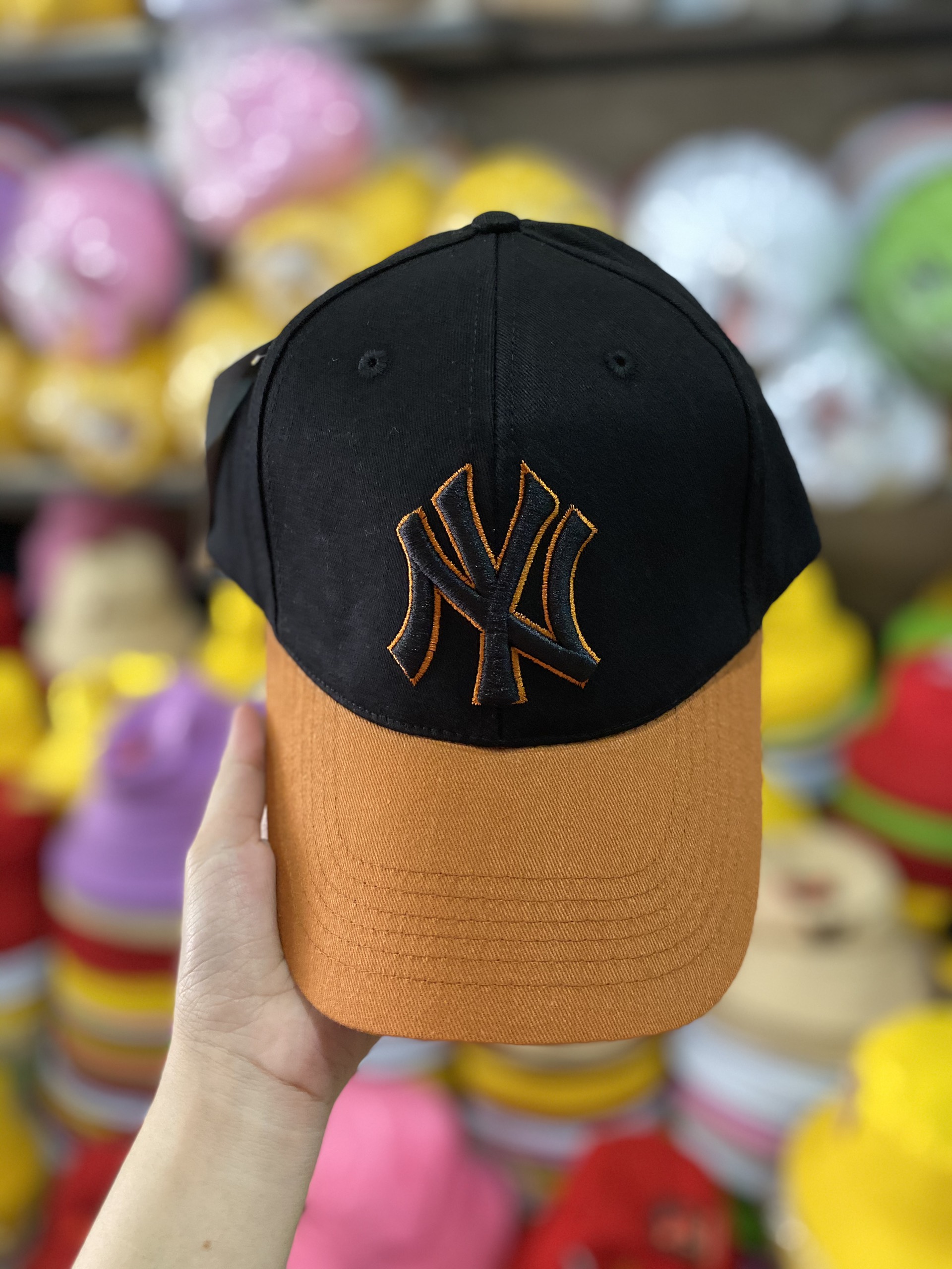 NÓN KẾT CAM - NÓN KẾT LƯỠI TRAI SIÊU NGẦU - MŨ LƯỠI TRAI NAM NỮ SIÊU NGẦU