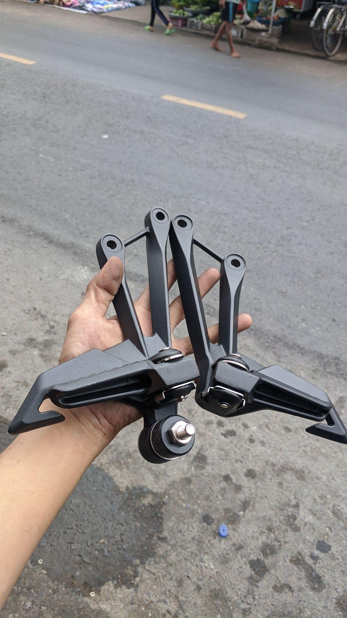 gác chân sau WINNER V1 kiểu Z1000