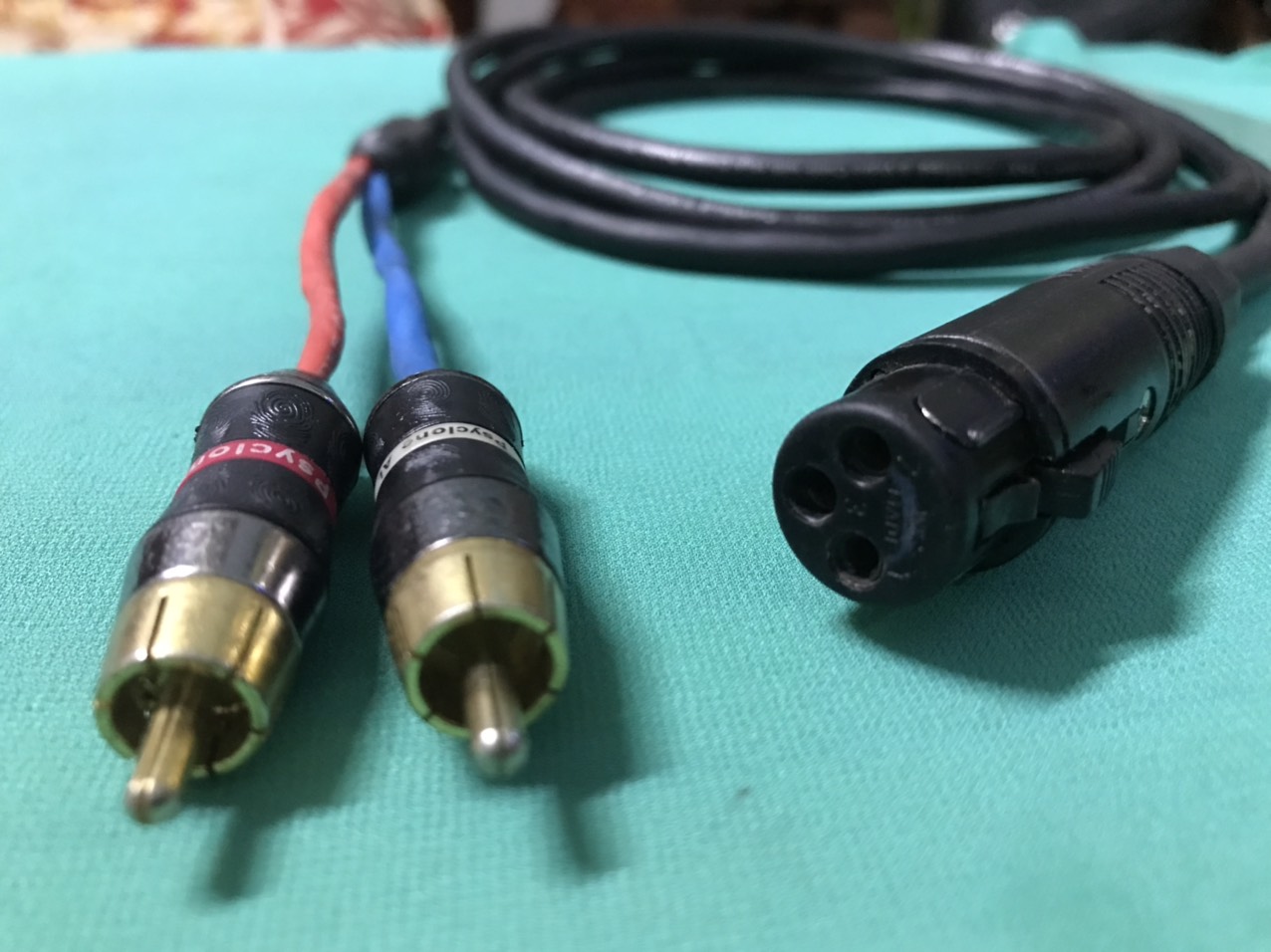 Dây Canon đực ra 2 AV hàng bãi xịn, từ Vang xuống Sub