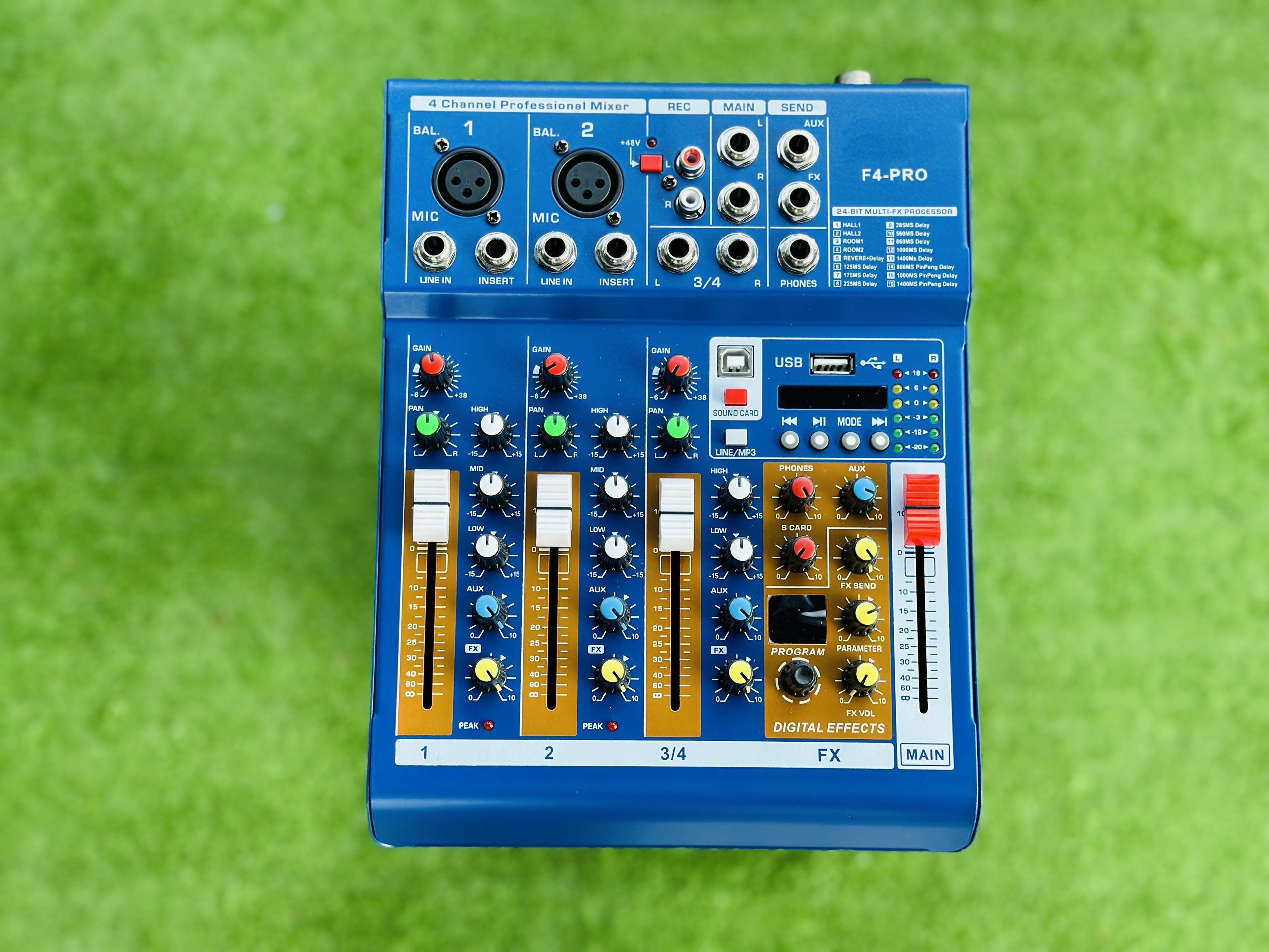 Bàn trộn Mixer Yamaha F4 Pro - Tích hợp vang số 16 chế độ vang - Chuyển đổi thành soundcard livestream chỉ với 1 nút bấm, thu âm, karaoke online chuyên nghiệp - Có Bluetooth, ghi âm usb tiện lợi - Kết hợp được với mọi loa kéo, amply