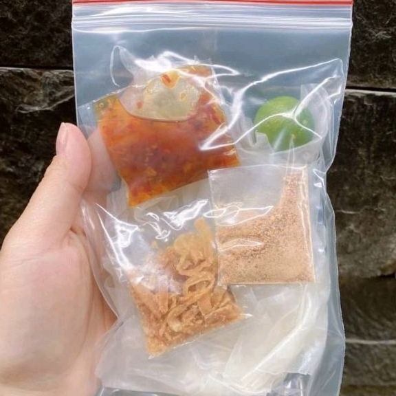 Set 2 bịch bánh tráng phơi sương muối nhuyễn satế