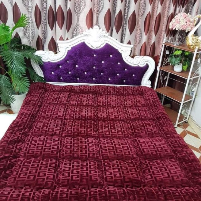 chăn lông cừu chữ vạn siêu ấm