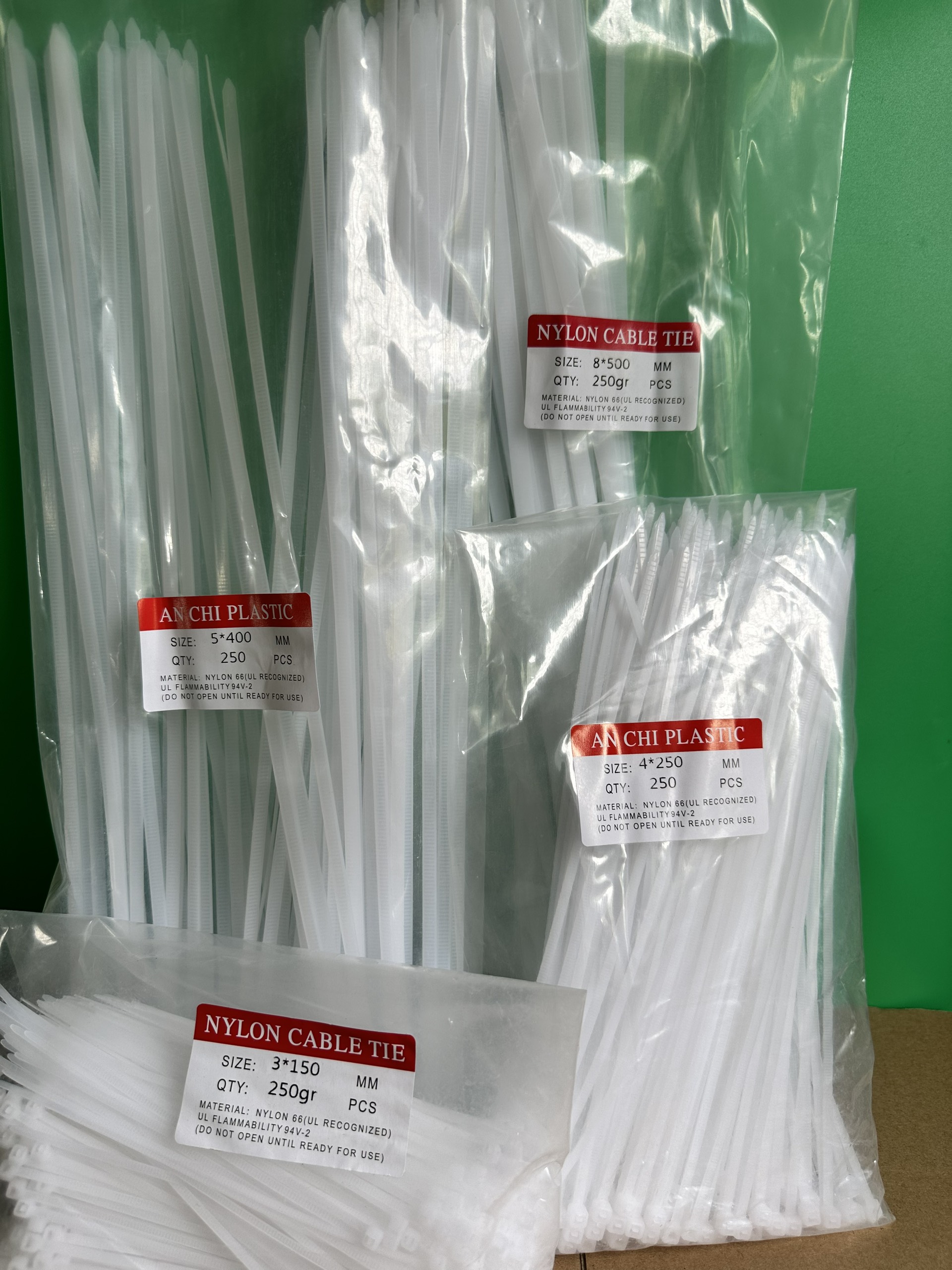 1 túi dây rút, dây thít nhựa buộc lan