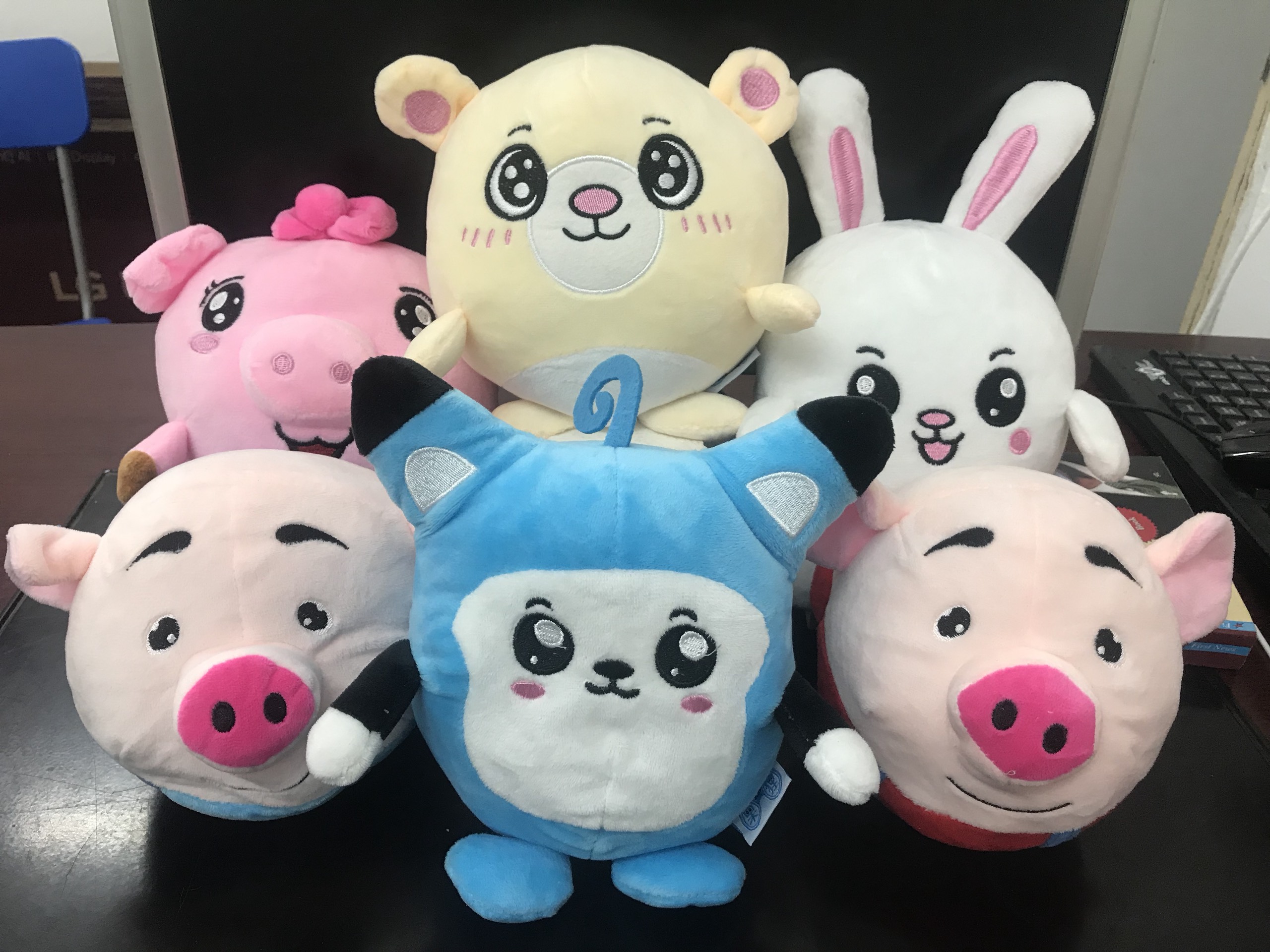 Thú Nhồi Bông Nhảy Nhại Lại Giọng Nói, Hát Nhạc Thiếu Nhi