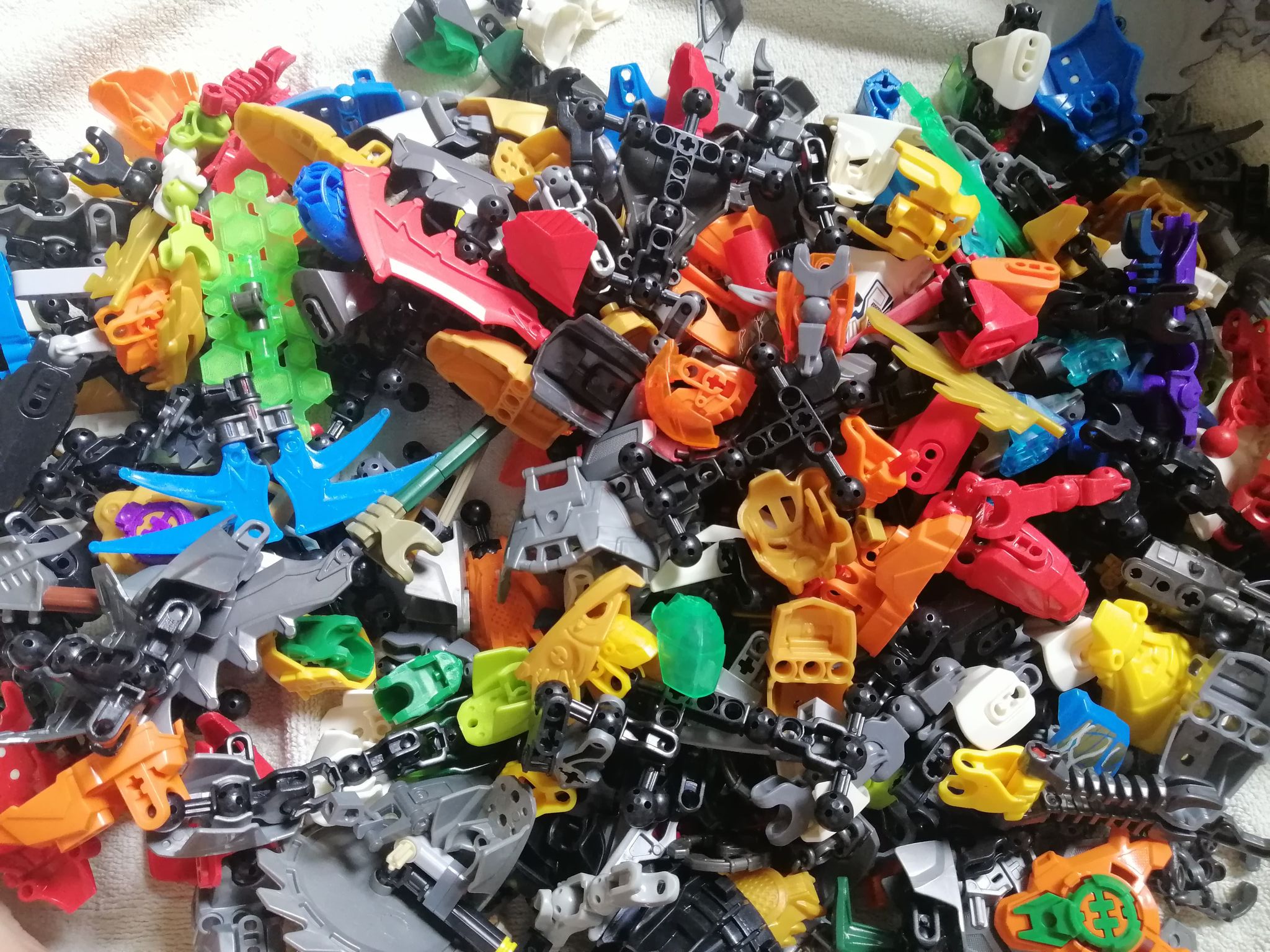 Gạch duplo bionicle và hero factory non lego