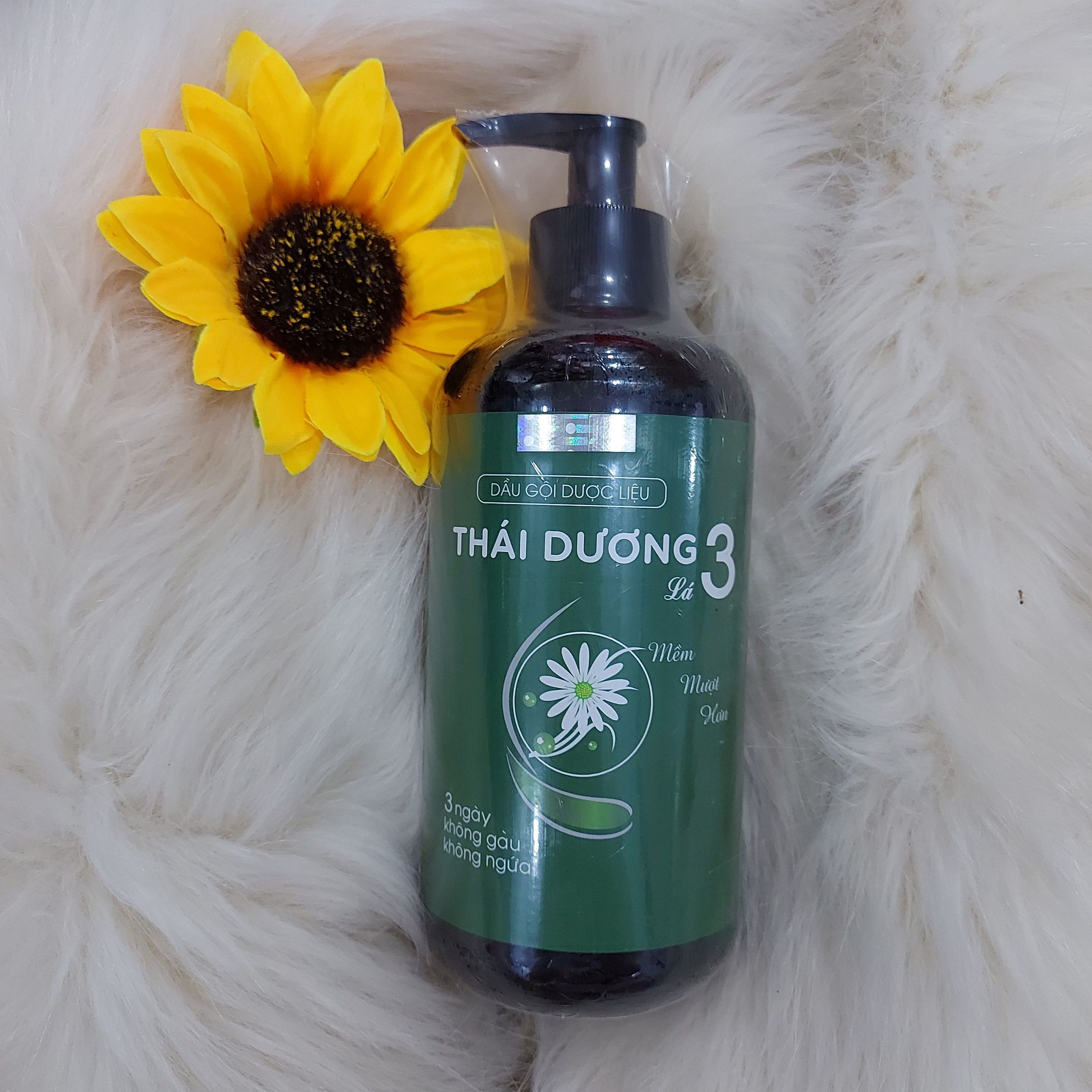 [HOT] Dầu gội dược liệu Thái Dương 3 hương Lá 480ml - Mềm, mượt và giảm gàu chống ngứa