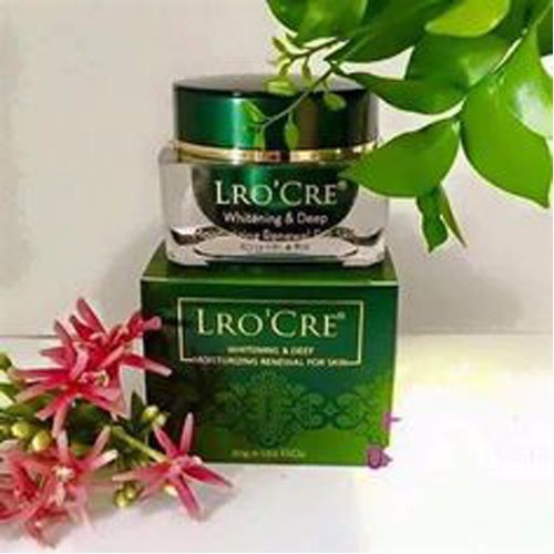 Kem dưỡng trắng da mặt trà xanh dịu nhẹ lrocre