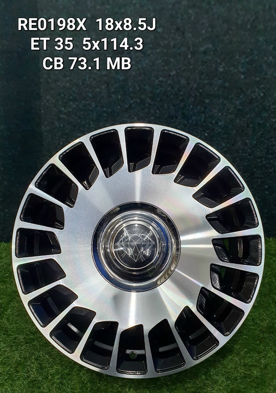 Mâm 18 inch kiểu Maybach nắp kim cương sang trọng