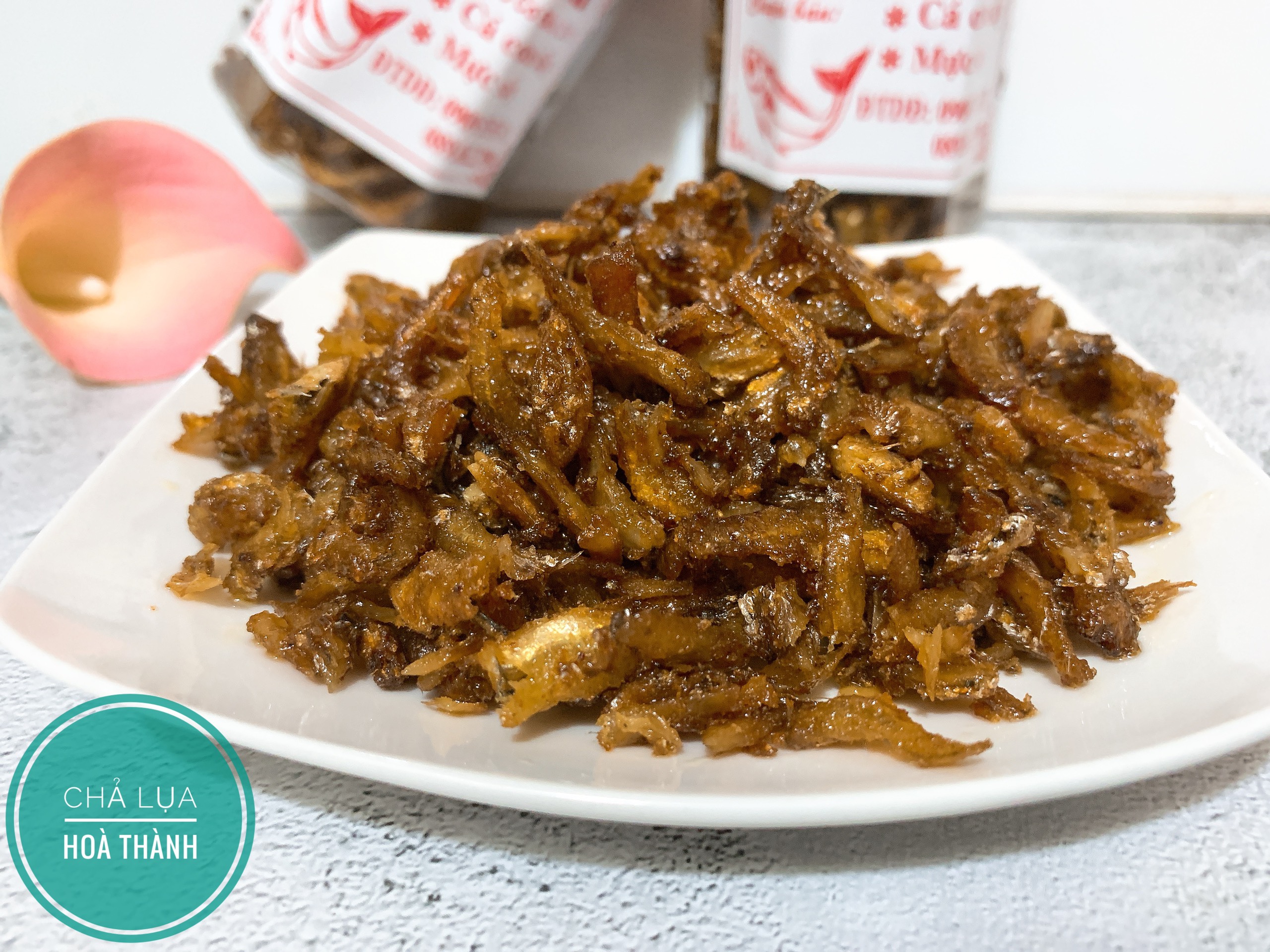 Cá cơm sấy khô hòa thành