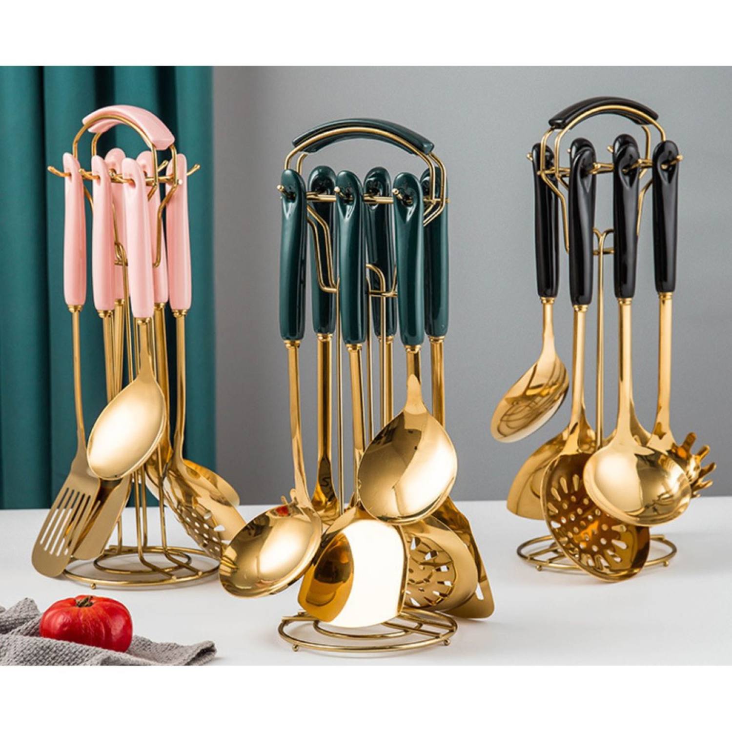Bộ dụng cụ nhà bếp 7 món. dụng cụ nhà bếp. bộ dụng cụ nhà bếp 7 món bằng inox, mạ vàng, cán đá. Bộ dụng cụ nhà bếp 7 chi tiết kèm giá treo. Bộ muỗng muôi cao cấp! hoangdecor