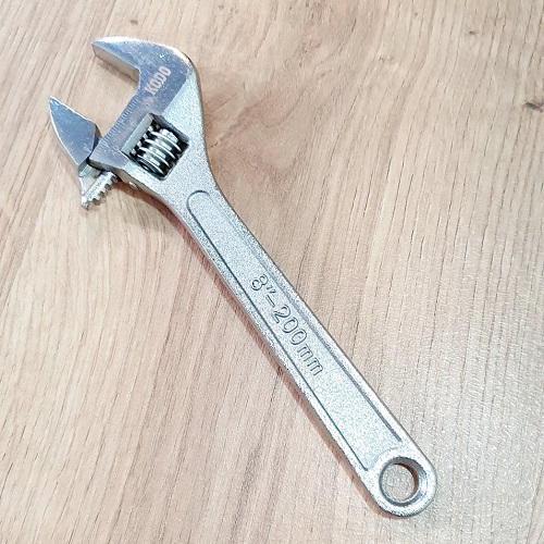 Dụng cụ mỏ lết thép si mờ size 8 inch chiều dài 20cm quai hàm được tôi luyện cứng cáp bền bỉ bám chặt bulong vặn mở dễ dàng