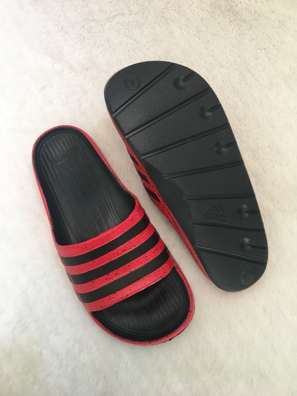 Dép đúc quai ngang nguyên khối lẻ size 40/42- SALE