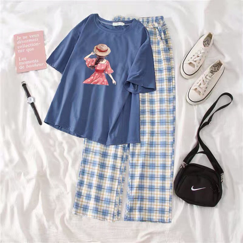 Set cô gái quay lưng váy hồng mix quần kẻ xanh
