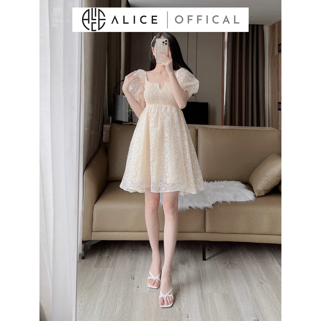 Váy babydoll alice thiết kế phần ngực bo chun phối tay bồng tiểu thư sang chảnh chất vải ren lót lụa mềm mịn sang trọng v853