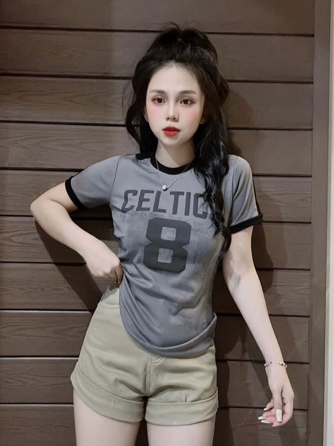 Áo thun dáng ôm nữ tay ngắn chữ nổi phom dài baby tee