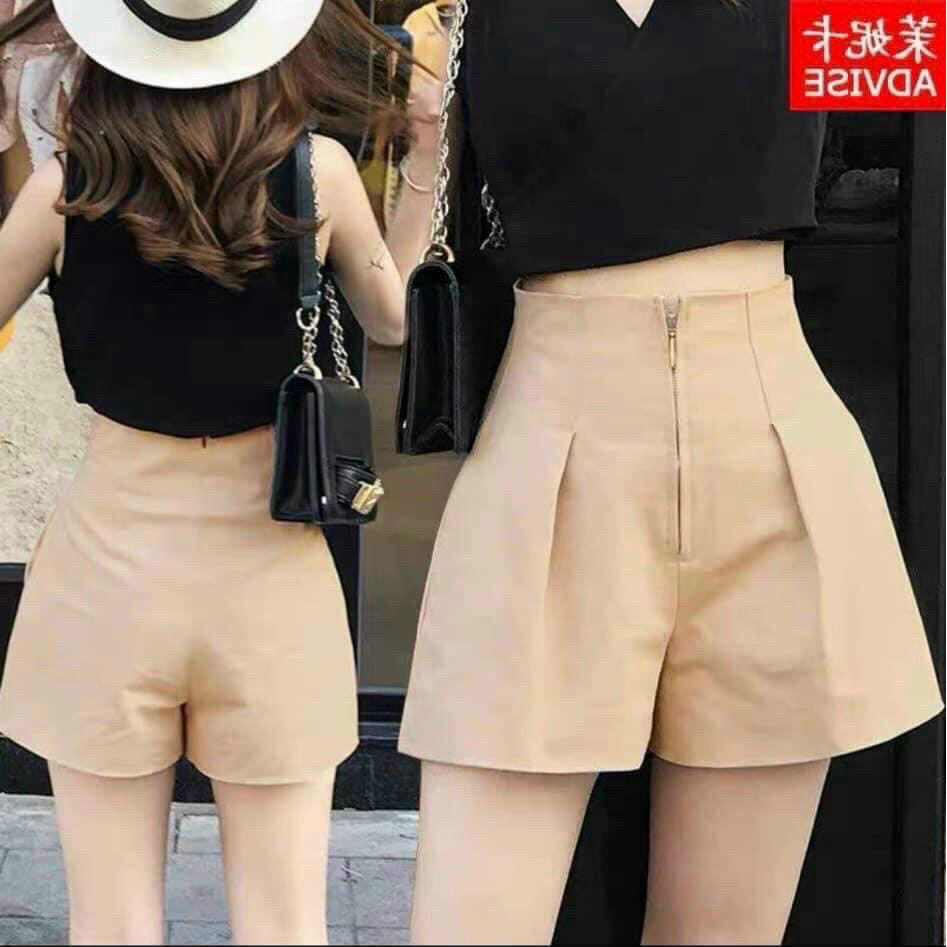 Quần short có khoá giữa cạp siêu cao