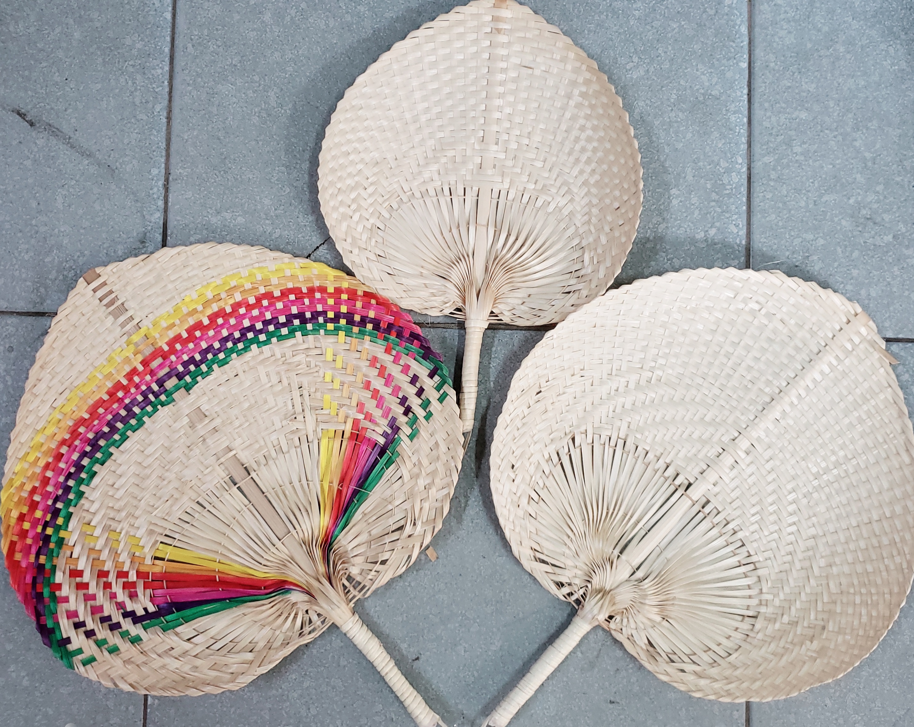 Quạt Tay Đan Thủ Công Hình Lá Đề 🎁🌟Welcome To MinhToan Souvenir 🌟🎁