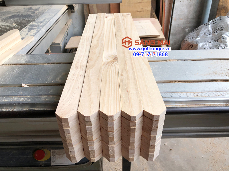 [MS06] Thanh gỗ thông làm hàng rào trang trí dài 60cm x 4,5cm x 1,2cm + láng mịn 4 mặt