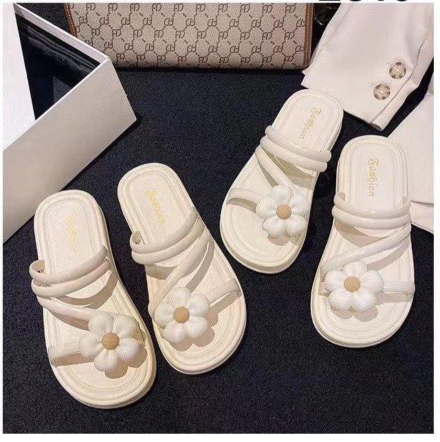 Dép bánh mì hình gấu dán mẫu mới l Dép quai ngang nam nữ l Dép mì gấu kute