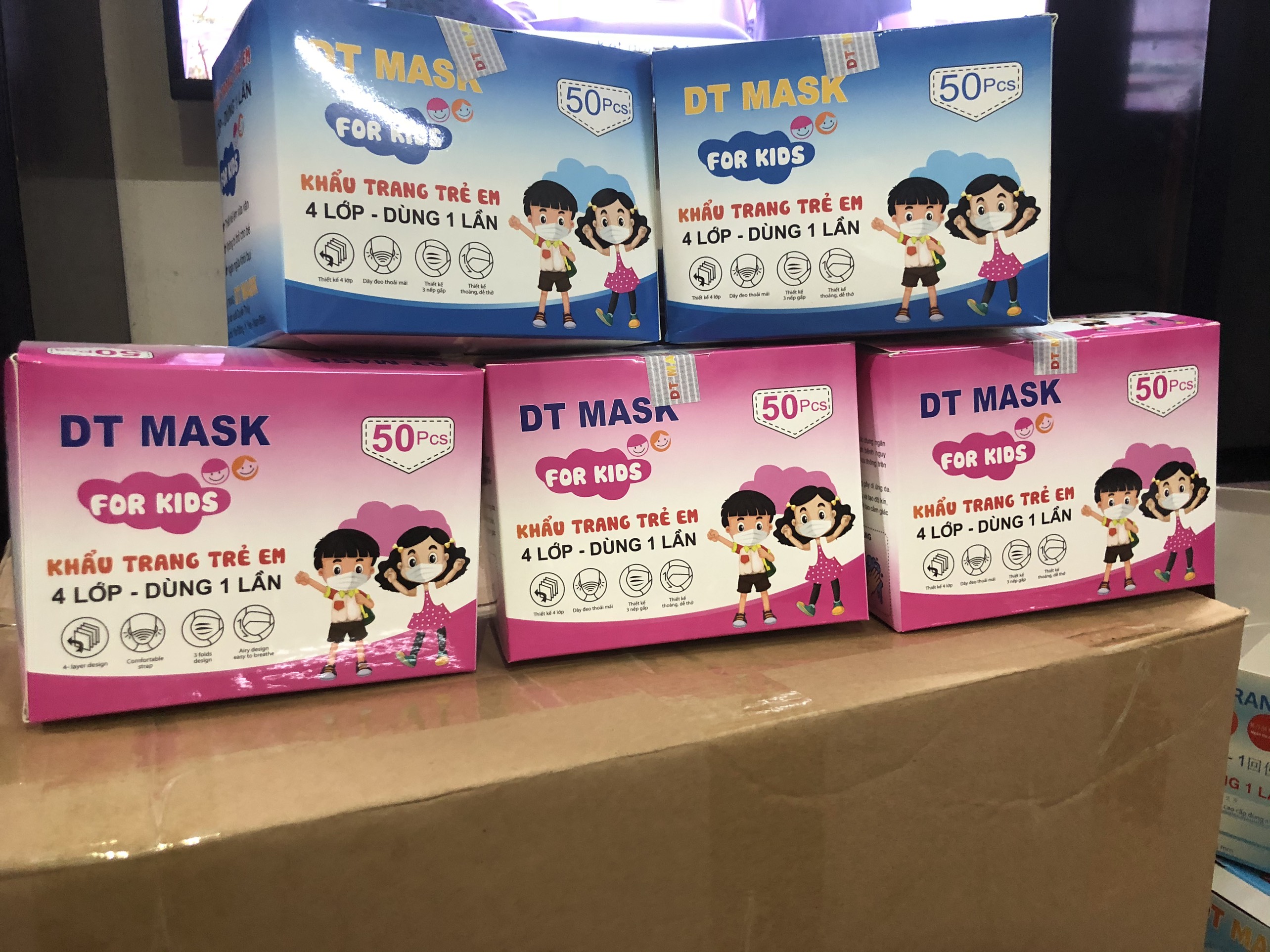 Hộp khẩu trang y tế em bé dt mask 50 chiếc