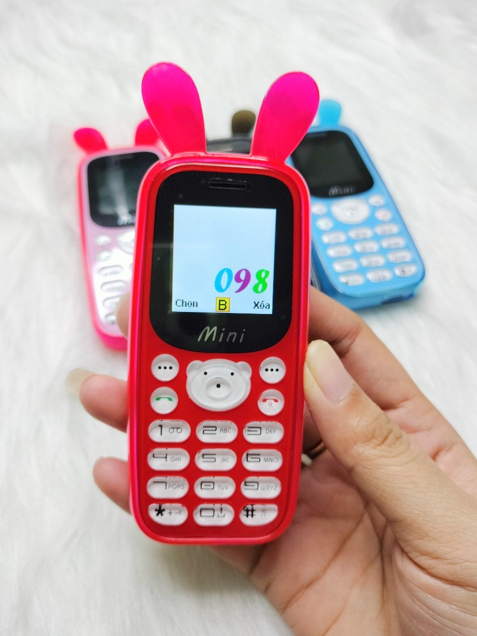 Điện thoại độc lạ mini siêu nhỏ H21 tặng kèm ốp lưng tai thỏ 2 sim giá rẻ