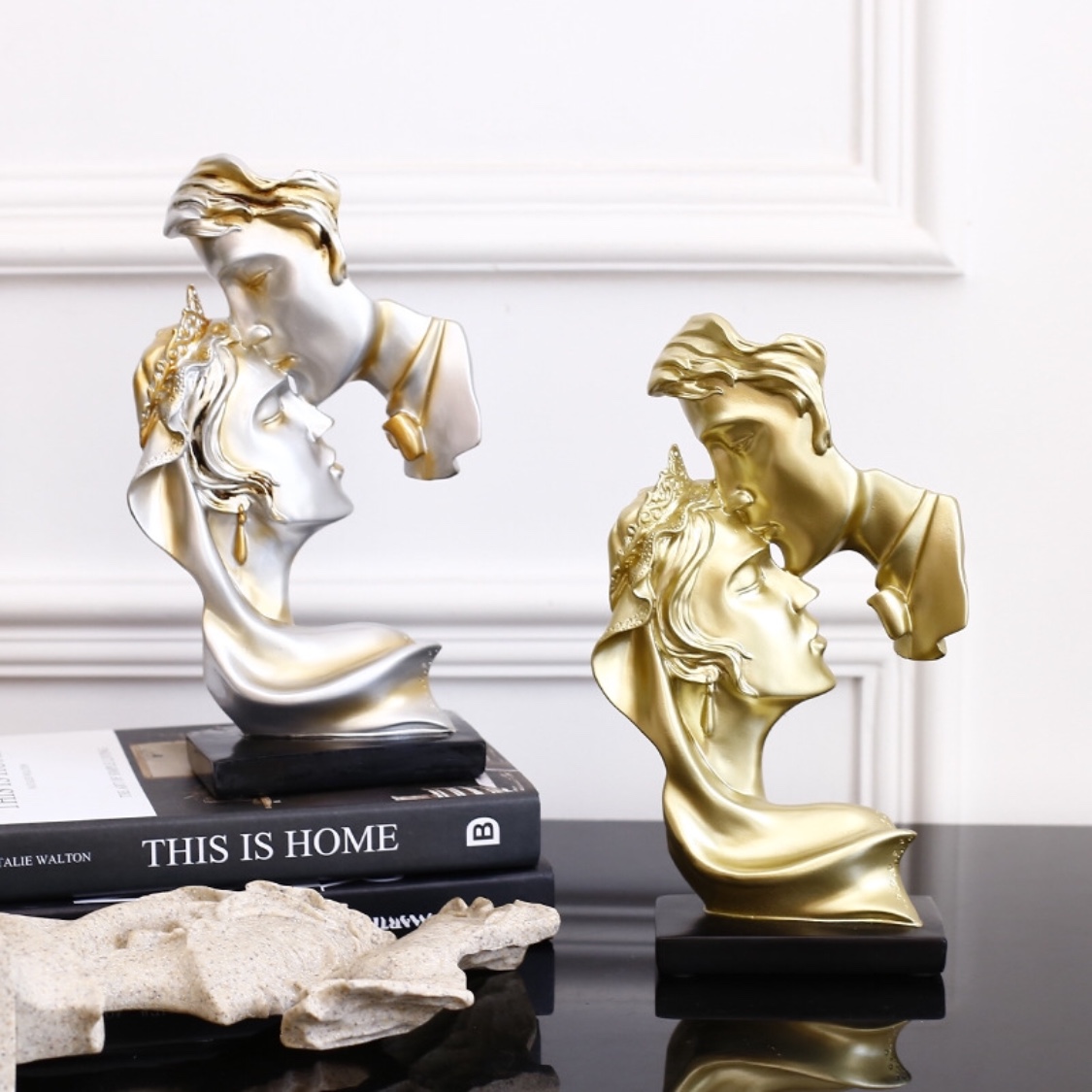 Tượng nụ hôn, vật phẩm decor trang trí nhà cửa, phòng khách...