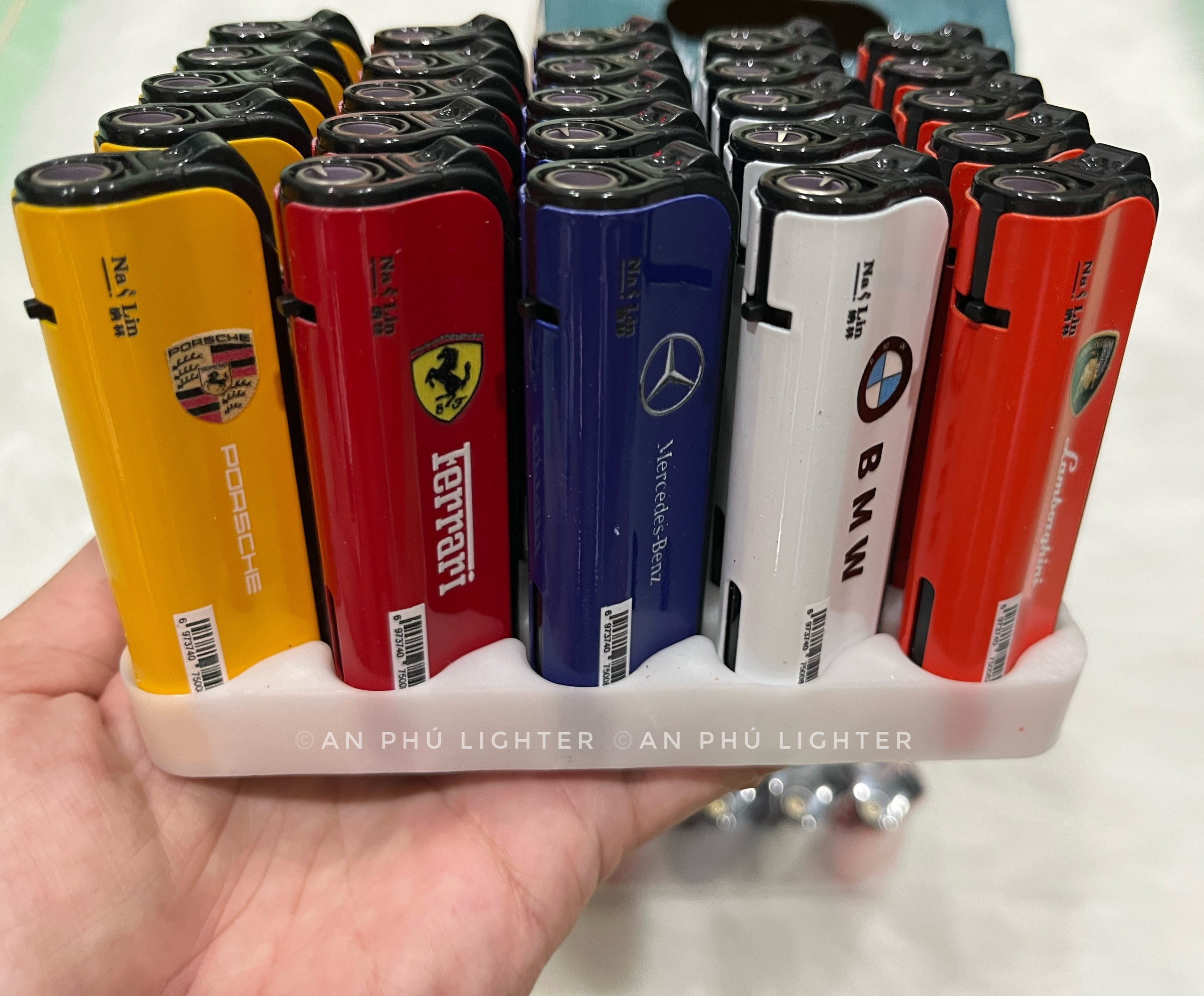 [ Giá Sỉ ] Bật Lửa Khò 1 Tia 605 - Vỏ Nhôm Bóng - Hộp Quẹt Kiểu In Tem Xe BMW PORSCHE FERRARI - Hộp 50 Cái