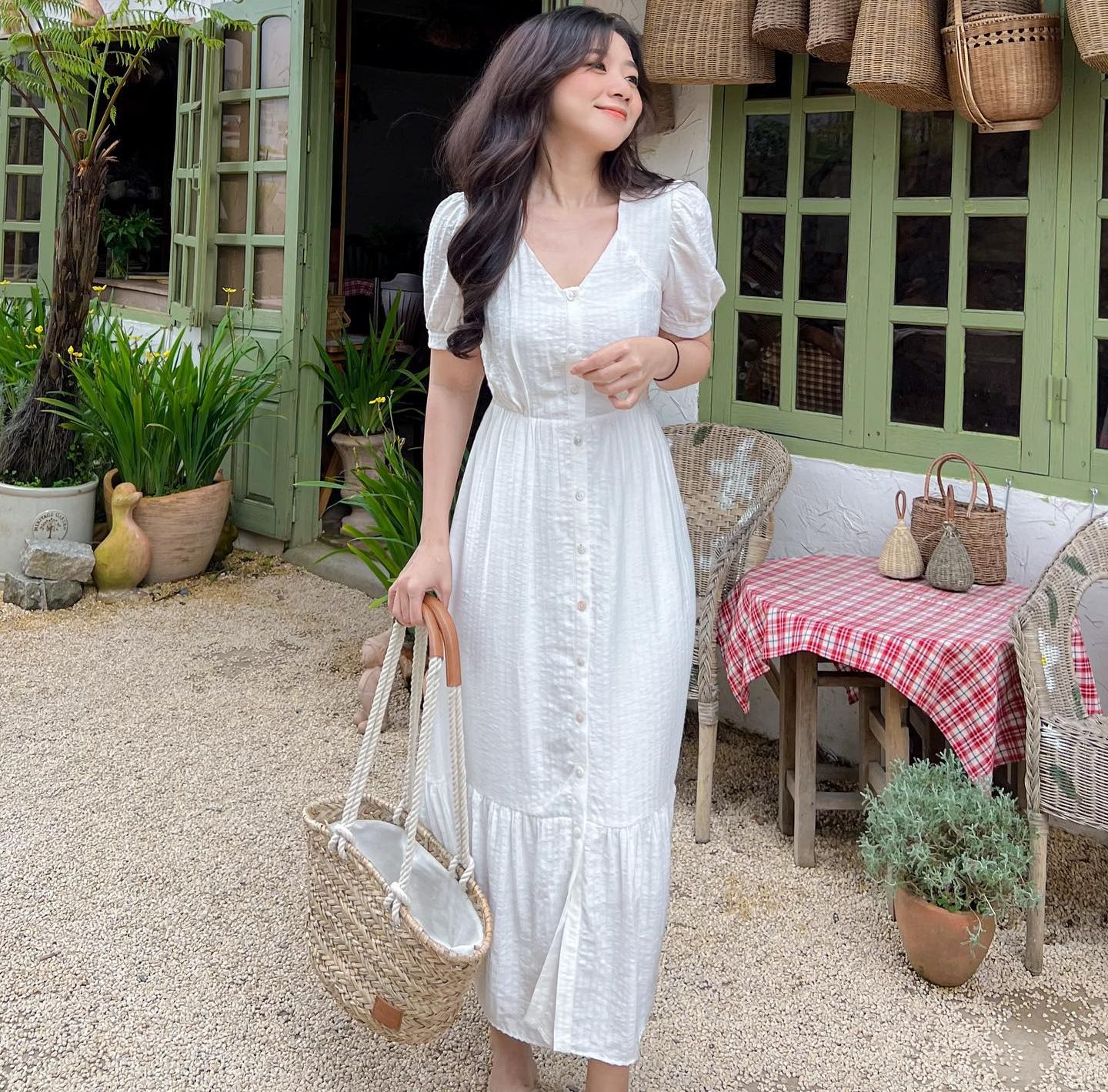 Đầm namia - đầm cổ tim dáng midi