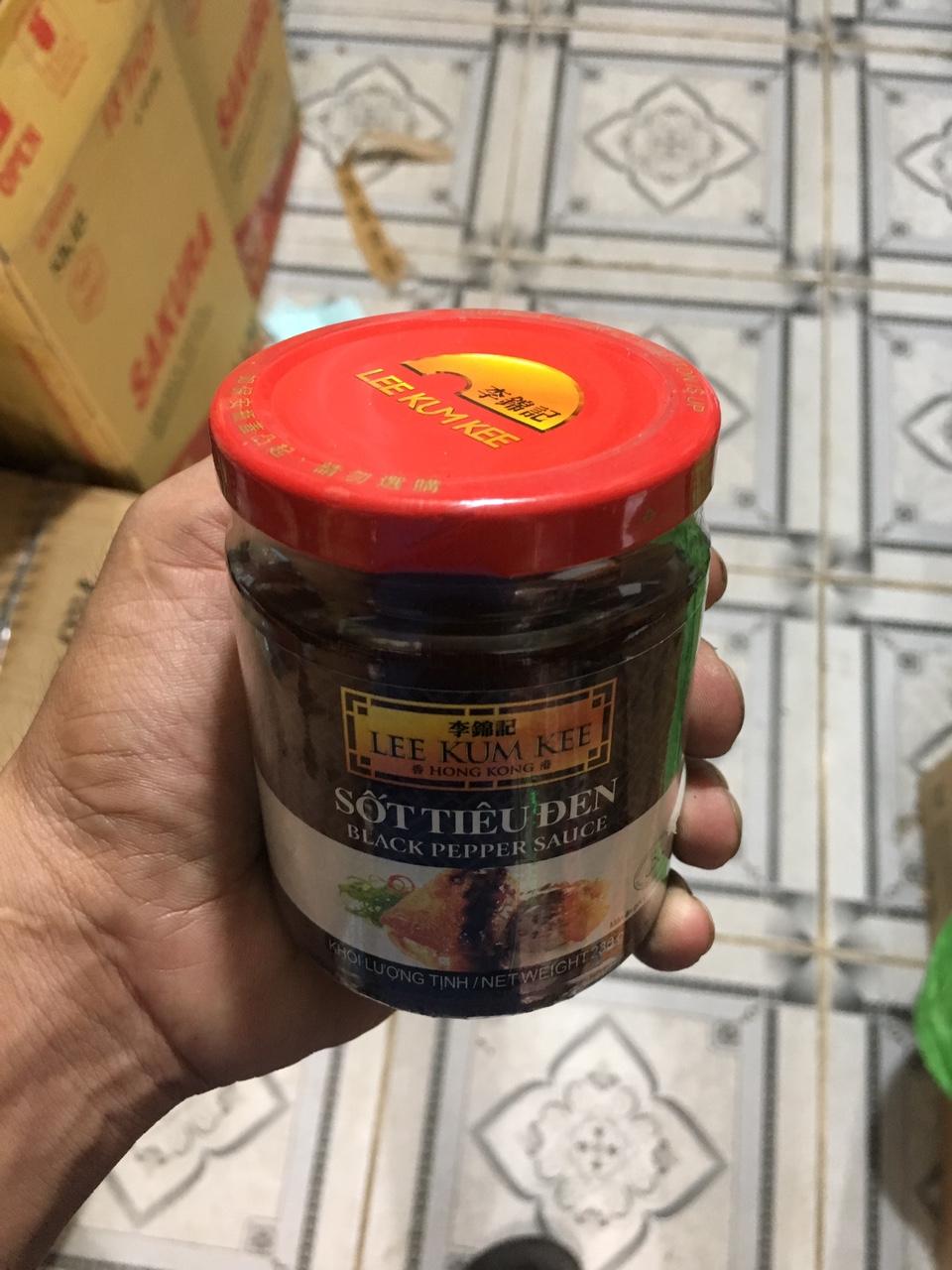 Sốt tiêu đen Lee Kum Kee 240g