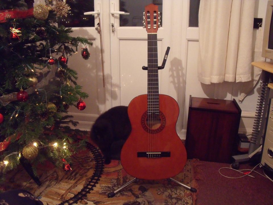 Đàn guitar classic stagg c542 + phụ kiện