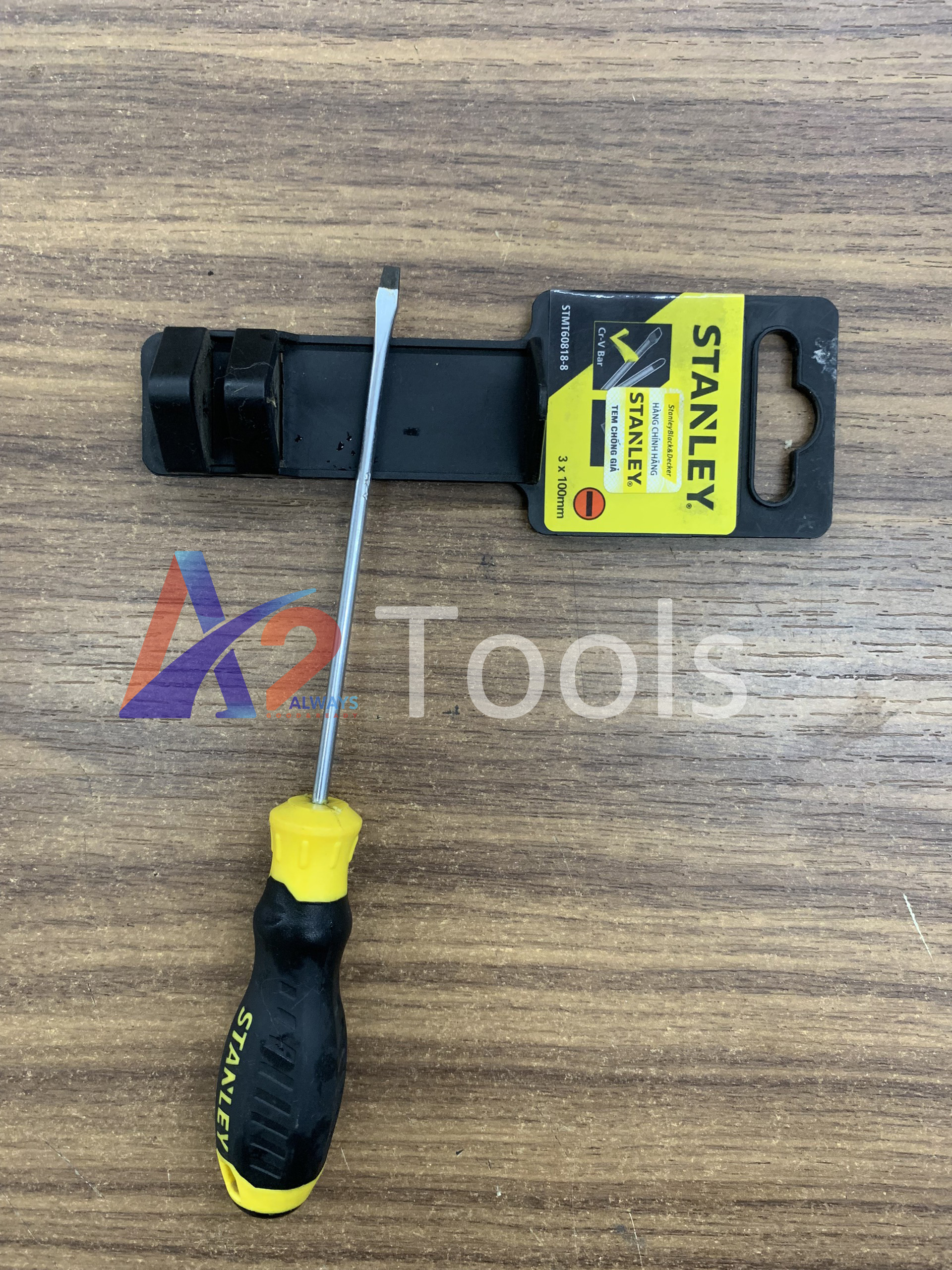 Tua vít dẹp 3x100mm có từ stanley stmt60818-8