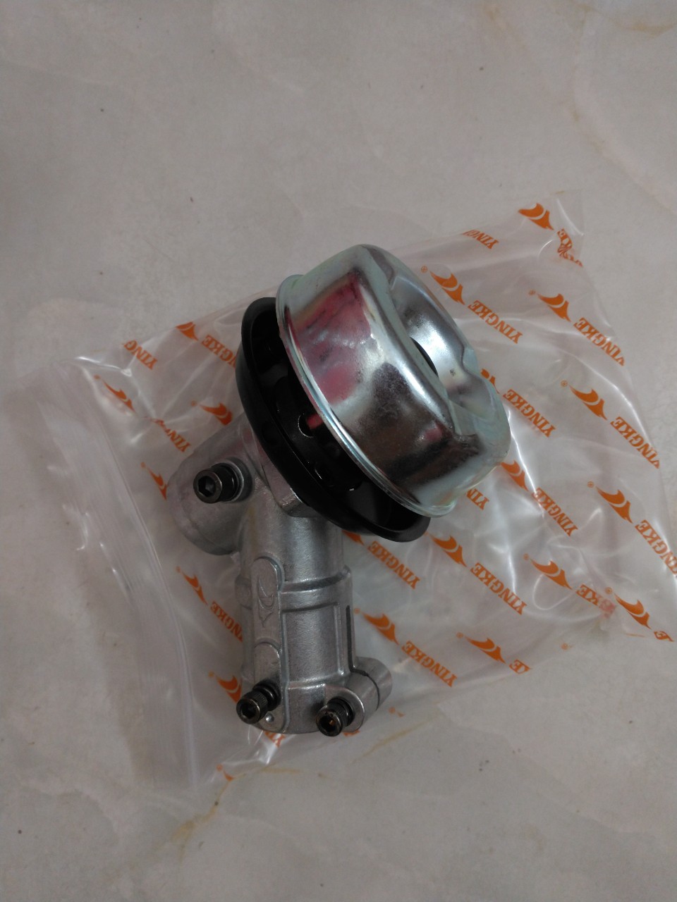 Đầu bò máy cắt cỏ dùng cho cần 28 Ty 9 Khía