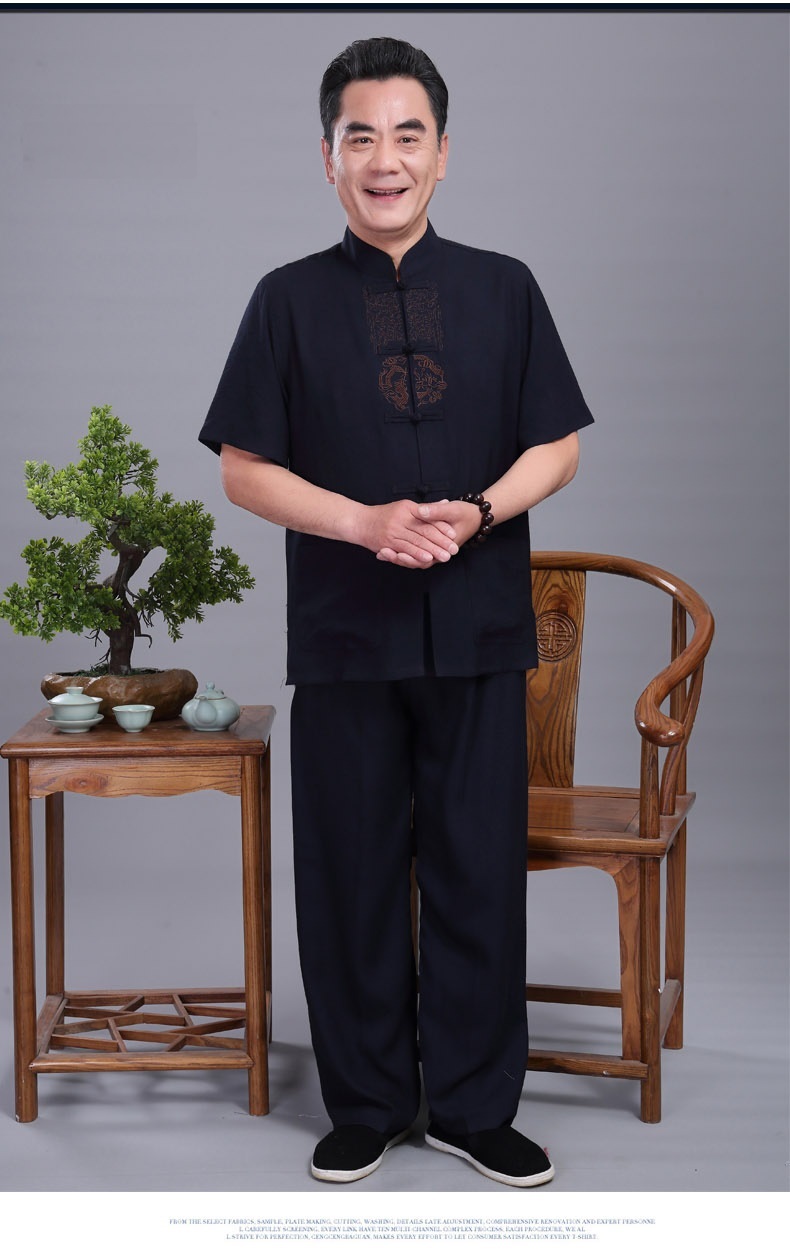 Bộ quần áo cho người già