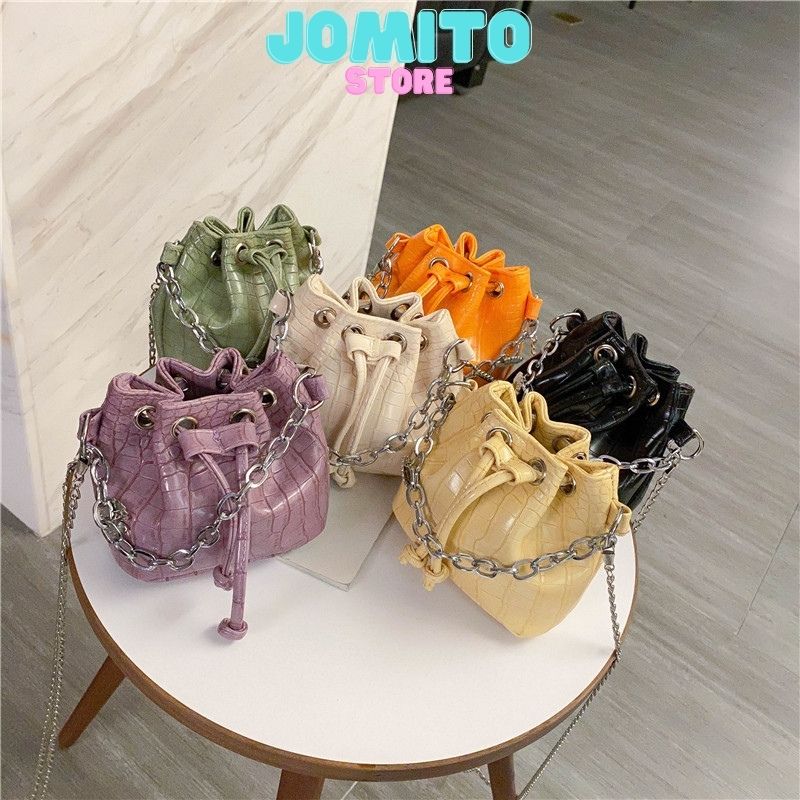 Túi xách nữ đeo chéo cầm tay mini da rắn dây rút hoa cúc siêu xinh JOMITO SB1026