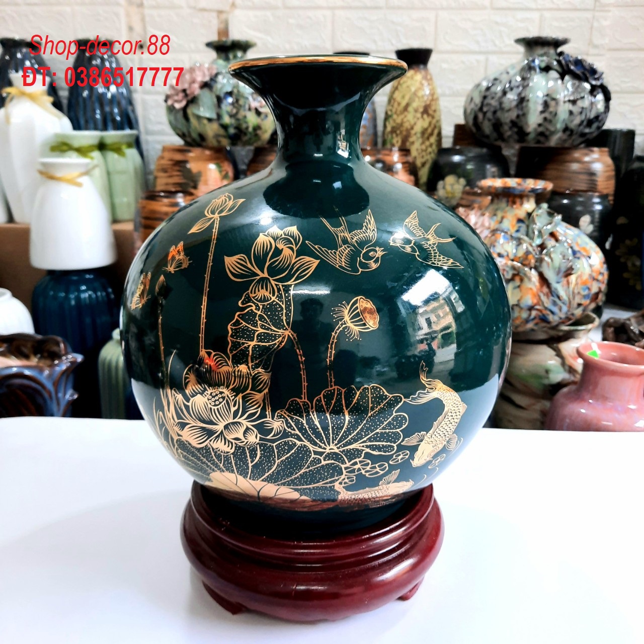 Bình hút tài lộc phong thủy vẽ vàng 24k, gốm sứ Bát Tràng cao cấp