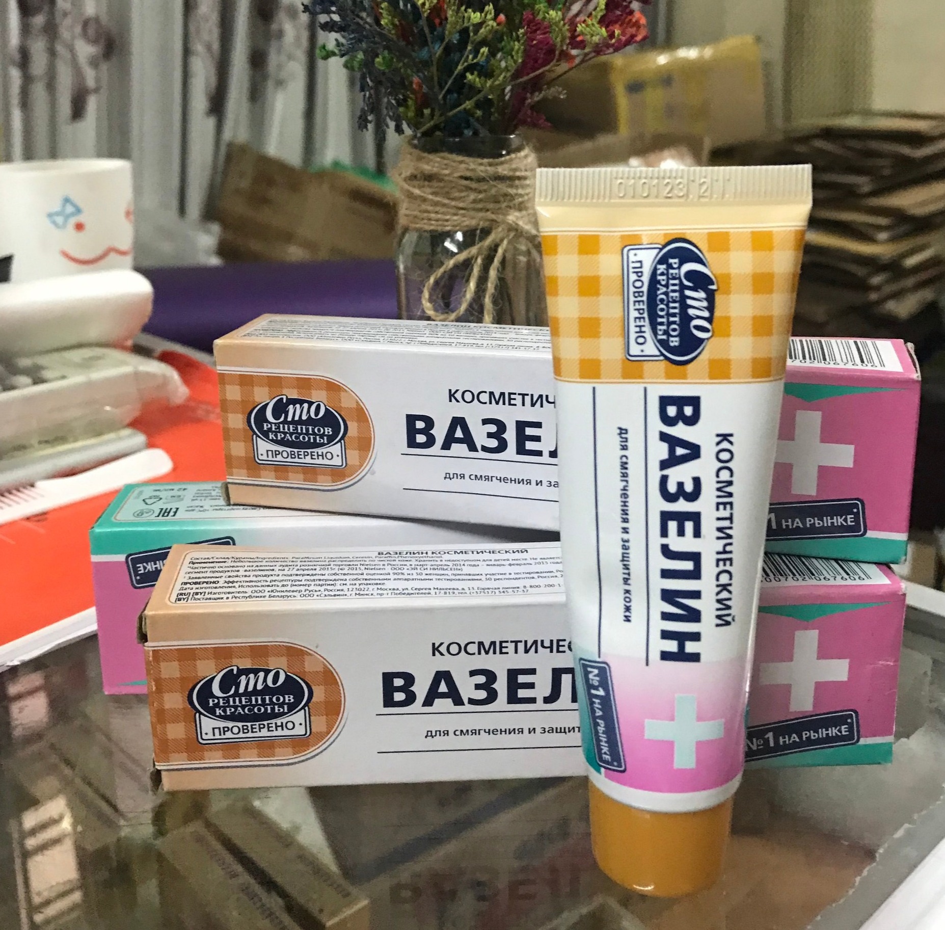 TUÝP VASELINE NGA DÙNG TRONG PHUN XĂM, MAKE UP VÀ CHĂM SÓC DA