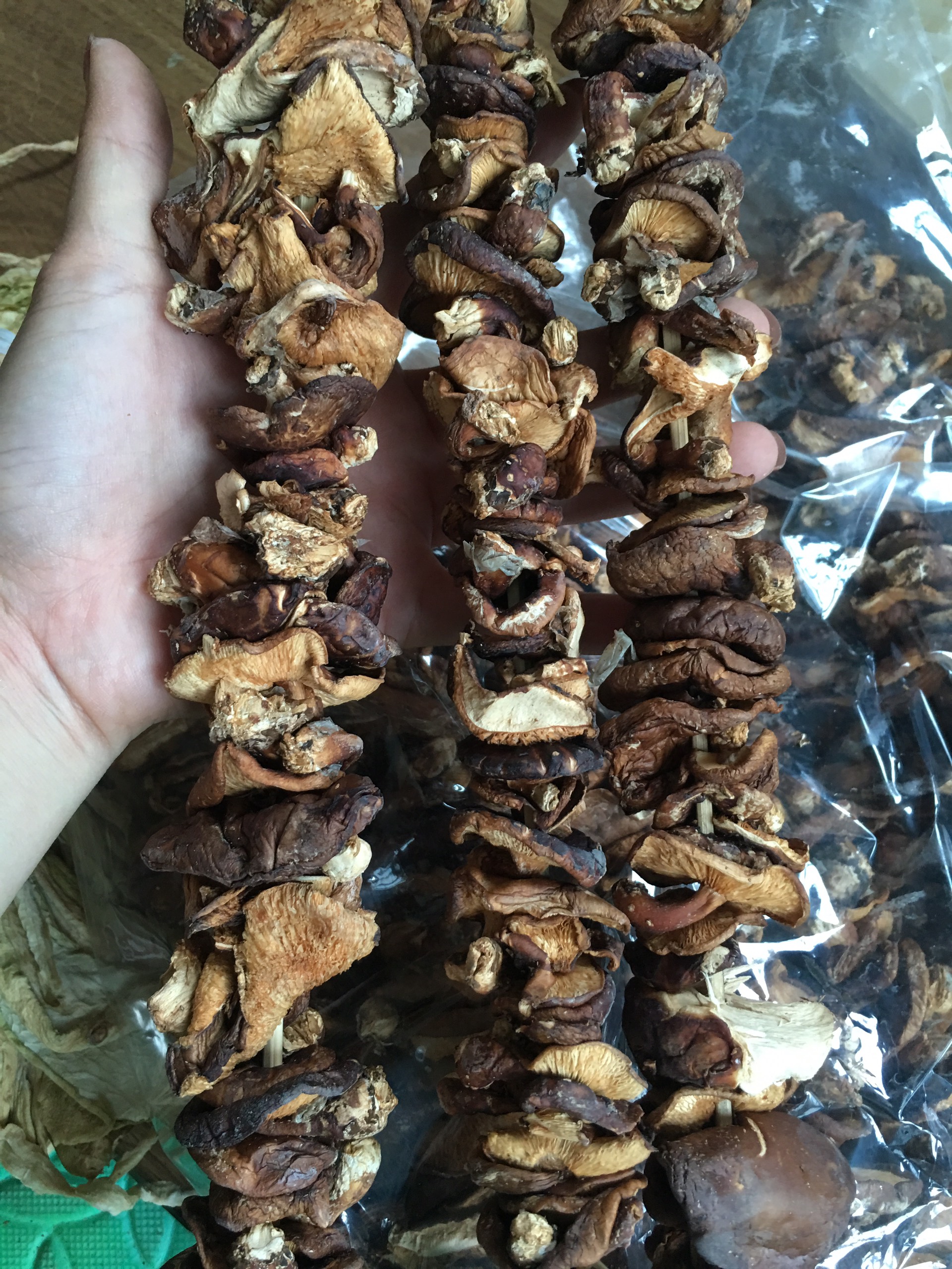 100gr nấm hương SaPa loại 1 siêu ngon: Nhỏ - Dày - Thơm - Trắng