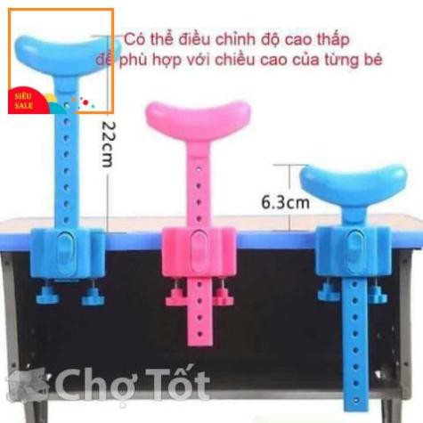 Đỡ cằm chống cận cho học sinh